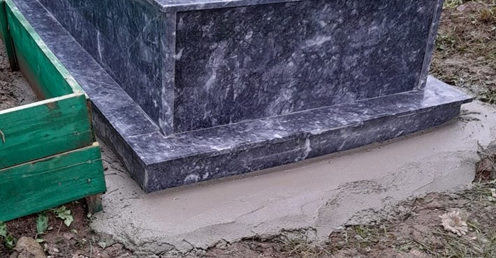 BURSA SİYAHI MERMER MEZARI MODELİMİZ