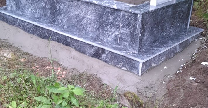 BURSA SİYAHI MERMER MEZARI MODELİMİZ