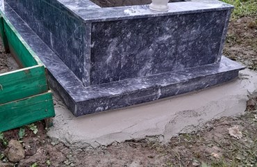 BURSA SİYAHI MERMER MEZARI MODELİMİZ