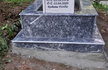 BURSA SİYAHI MERMER MEZARI MODELİMİZ
